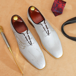 Chaussures Homme Rétro Décontractées en Cuir Véritable Sculpté, Respirantes, Légères et Antidérapantes, Style Commercial Vintage, Vente en Gros - Product Image 2