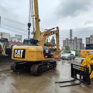 รถขุด CAT312D ขนาด 12 ตัน พร้อมบุ้งกี๋ขุดขนาด 0.6 ลูกบาศก์เมตร รถขุดตีนตะขาบ CAT312D มือสอง - Product Image 5