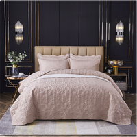 Vente chaude Textile de maison blanc literie coton lavé matelassé couverture couette personnalisé brodé couvre-lit ensemble sur le lit