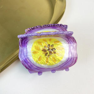 Al por mayor, nuevas pinzas coreanas para el cabello, accesorios bonitos de acrílico con forma de vegetales y frutas (fresa, limón), pinzas de garra para el cabello para mujer, estilo dulce. - Product Image 4