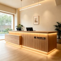 Comptoir d'accueil moderne et minimaliste sur mesure, bureau de réception commercial pour café, bar, bureau d'entreprise et restaurant de traiteur