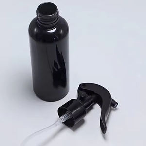 Botellas de Spray de Agua con Gatillo de Plástico Blanco y Negro, Pulverizadores de Niebla Fina de 6oz, 8oz y 16oz, Recargables, para Peluquería, Cabello, Hogar y Salón - Product Image 6