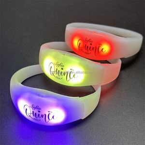 Vòng đeo tay <span class=keywords><strong>LED</strong></span> phát sáng theo âm thanh bán buôn, bán chạy cho đám cưới, Diwali, Ramadan, lễ tốt nghiệp; phát sáng nhấp nháy ngày lễ tình nhân - Product Image 4