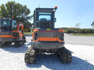 Excavadora Compacta de Orugas DX55 5C de 5.4 Toneladas de Alto Rendimiento con Pulgar Hidráulico para Construcción Urbana - ¡Gran Oferta! - Product Image 5