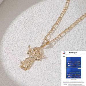 Collar con Colgante de Niño Jesús, Joyería Religiosa Cristiana, Cadena Chapada en Oro Figaro de 60 cm, Joyería Personalizada - Product Image 1