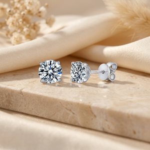 Dropshipping 925 Sterling Silver Moissanite Stud Earrings Elegant Stud Design for Women - Product Image 1
