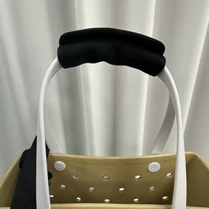 Bolsas de Playa y Piscina de Neopreno Personalizables al por Mayor con Correas de Hombro Intercambiables para Minoristas - Product Image 2