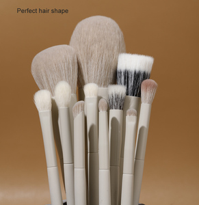 Cheveux synthétiques végétaliens en gros Beige 11 pièces pinceaux de maquillage cadeau de personnalité professionnelle ensemble de pinceaux de maquillage - Product Image 4