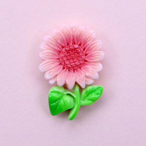 Pequeños dijes <span class=keywords><strong>de</strong></span> girasol <span class=keywords><strong>de</strong></span> resina fresca <span class=keywords><strong>para</strong></span> manualidades, accesorios <span class=keywords><strong>para</strong></span> fundas <span class=keywords><strong>de</strong></span> teléfono, dijes <span class=keywords><strong>para</strong></span> el pelo, dijes <span class=keywords><strong>de</strong></span> flor <span class=keywords><strong>de</strong></span> margarita <span class=keywords><strong>para</strong></span> <span class=keywords><strong>zapatos</strong></span>, <span class=keywords><strong>adornos</strong></span> - Product Image 3