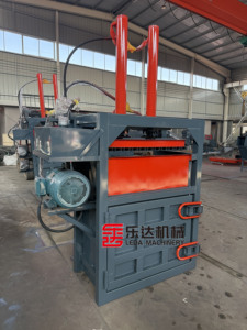 Tự động thủy lực chất thải giấy & <span class=keywords><strong>hay</strong></span> Bale máy ép với chai nhựa bao bì tiết kiệm năng lượng & độ chính xác cao - Product Image 6