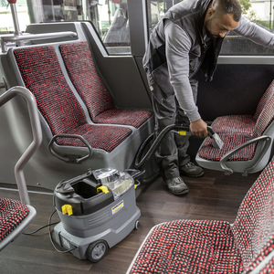 Limpiador de Extracción por Pulverización Karcher Puzzi 8/1, Extractor en Seco, Máquinas de Lavado de Autos para Limpieza de Cortinas y Alfombras - Product Image 2
