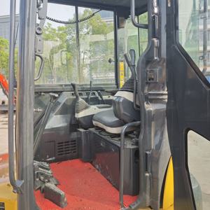 Mini-excavatrice sur chenilles Komatsu d'occasion, modèle 2022, avec moteur et roulements en excellent état - Product Image 6