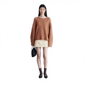 Sweat-shirt en mohair personnalisé pour femme – Vente en gros – Pull doux et moelleux à col rond – Chaud, décontracté, streetwear, mode, vêtement de luxe pour l'hiver - Product Image 2