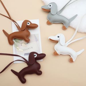 Porte-clés en cuir PU en forme de chien mignon de dessin animé, pendentifs de sac, décoration, porte-clés de voiture, vente en gros - Product Image 4