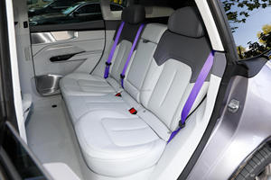 SUV électrique de luxe d'occasion <span class=keywords><strong>Hiphi</strong></span> <span class=keywords><strong>Y</strong></span>, véhicule à énergie nouvelle, 560 765 810 km, grande vitesse, longue autonomie, 4 roues motrices, <span class=keywords><strong>Hiphi</strong></span> X <span class=keywords><strong>Y</strong></span> Z - Product Image 4