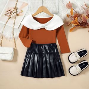 Nouvel ensemble deux pièces pour filles : veste décontractée unie à manches longues avec col orné de nœuds et de perles, et <span class=keywords><strong>jupe</strong></span> plissée en similicuir PU pour l'automne - Product Image 3
