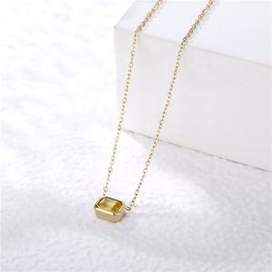 MICCI toptan Minimalist olmayan kararmaz ücretsiz su geçirmez takı pembe beyaz kare kristal taş kolye 14K altın kaplama kolye - Product Image 3