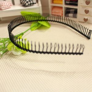 Pinza de pelo metálica con 83 dientes finos, unisex, para uso diario, diadema de color sólido - Product Image 3