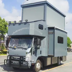 家族旅行のための4x2モバイルオートキャンピングカー屋外高級RVキャラバントラック