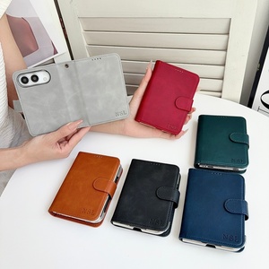 เคสโทรศัพท์หนัง PU ชุบเคลือบเงาแบบ 2 in 1 พร้อมแม่เหล็กและที่ใส่บัตร สำหรับ iPhone Duo พร้อมฟิล์มกันรอยหน้าจอ ป้องกันการกระแทก - Product Image 2
