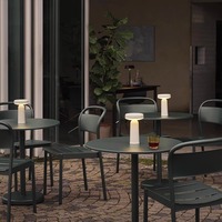 Ensemble de table à manger d'extérieur moderne et durable en aluminium, résistant aux intempéries, léger, pour usage commercial, scolaire et hospitalier