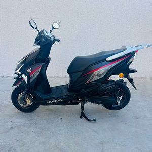 Honda <span class=keywords><strong>Rebel</strong></span> <span class=keywords><strong>125</strong></span> d'occasion, <span class=keywords><strong>125</strong></span> cm³, fabriquée en 2020, plus de 8 000 km au compteur, freins CBS, démarrage sans clé, économique en carburant et durable - Product Image 3