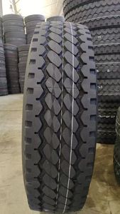 Pneumatici ROADSTAR BRAND D330 RLB400 11R22.5 a spalla chiusa per posizione guida - Product Image 2