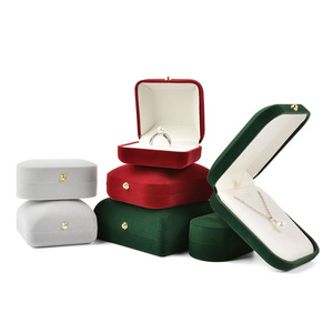 Productos de gran venta en el mercado: Caja de joyería de terciopelo con perlas y hebilla dorada, venta al por mayor de cajas de joyería - Product Image 2