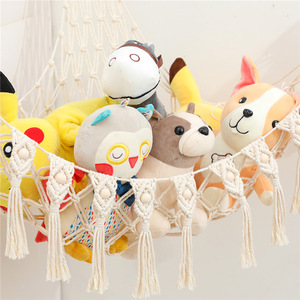 Vendita calda fatta a mano grande Macrame giocattolo amaca organizzatore peluche Display angolo appeso amaca giocattolo animale