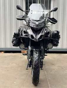 Benelli1 TRK502X 500cc Grand Tourer, Bicicleta de Lujo de Gran Potencia con Ahorro de Energía, Motor Bicilíndrico Refrigerado por Agua con Inyección Electrónica de Combustible, TRK502X Benelli1 - Product Image 1
