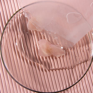 เซรั่ม<span class=keywords><strong>น</strong></span>้ำกลีบดอกไม้กุหลาบผิวเรืองแสง,วิตา<span class=keywords><strong>มิ</strong></span><span class=keywords><strong>น</strong></span>ซีเพิ่มความสดชื่<span class=keywords><strong>น</strong></span>ให้กับผิวห<span class=keywords><strong>น</strong></span>้าของวีแกนขนาดเล็ก - Product Image 3