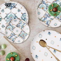 Service de table en porcelaine fine à motif rétro bleu-vert : Assiettes en porcelaine de qualité supérieure et ensemble de vaisselle en céramique élégant avec bordure dorée