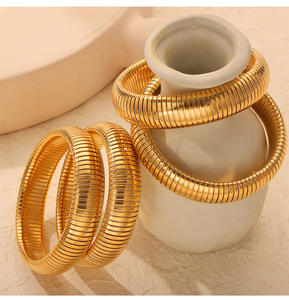 Pulsera elástica de <span class=keywords><strong>garganta</strong></span> de ganso personalizada para mujer, brazalete de placa ancha liso chapado en oro de acero inoxidable francés - Product Image 3