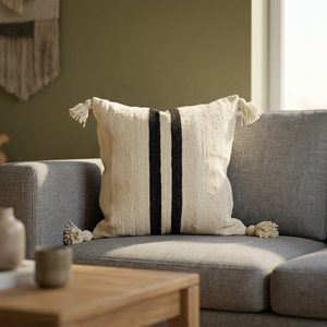 Almohadas Decorativas de Lana Marroquí Hechas a Mano de Alta Calidad con Patrón Vintage, Portátiles y Antipilling, con Pompones - Product Image 6