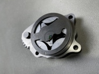 ZCEC OEM Engine Parts PC200-7 SAA6D102E-2 Lubricating Oil Pump 6731-51-111 673151111 Lubricating Oil Pump,Oil Pump Assembly