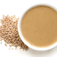 Beurre de sésame liquide L-C489 de qualité supérieure, riche en protéines, texture lisse, idéal pour le petit-déjeuner, certifié HACCP pour la cuisson et la pâtisserie