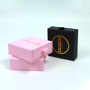 Caja de Joyería Personalizada Reciclable con Forma de Cajón, Cierre Magnético, Laminación Mate y Grabado en Relieve para Collar, Pulsera y Anillo - Product Image 1