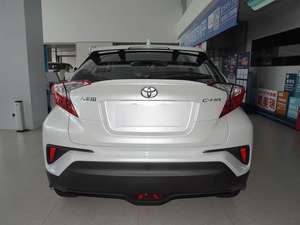 Toyota C-HR 2.0L Comfort Edition 2022 d'occasion, conduite à gauche, automatique, SUV, toit ouvrant, prix négociable, inspecté, forte remise - Product Image 3