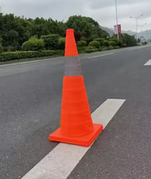 Cône de signalisation pliable et rétractable avec bandes réfléchissantes