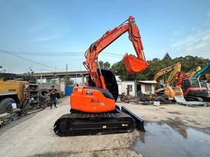 Excavadora de cadenas de alta eficiencia de 7.5 toneladas ZX75US con giro de cola ultracorto para proyectos urbanos y de carreteras - Product Image 5