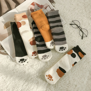 Calcetines de maternidad de moda Calcetines lindos de patas de gatos Terry Calcetines de piso de tubo de algodón costilla cómoda - Product Image 2