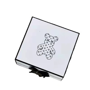 Customize Large boxycharm White Foldable Magnetic collapsible Luxury gift box, Shipping paper boxes and perfume box packaging