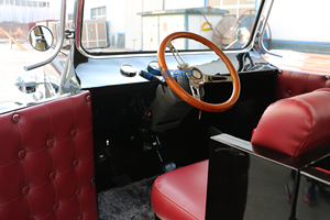 Luxury EGO Classic Car Vintage Antique Stylish 4-Wheel Electric Steel Structure Frame Special Transportation 30-35KM/H <b>Speed</b> for - Product Image 6