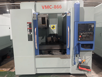 Tour CNC à lit plat 3 axes de haute précision, centre de tournage robuste avec système de commande FANUC, broche simple et porte-outils à 12 positions