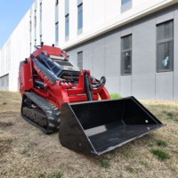 Chargeuse compacte sur chenilles Kubota avec moteur diesel et transmission, chenilles en caoutchouc, hauteur de déchargement de 2000 mm