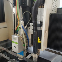 Machine de découpe laser à fibre SUKE SK1530 avec tête plasma et servomoteur, haute productivité pour la découpe industrielle de tubes carrés en métal