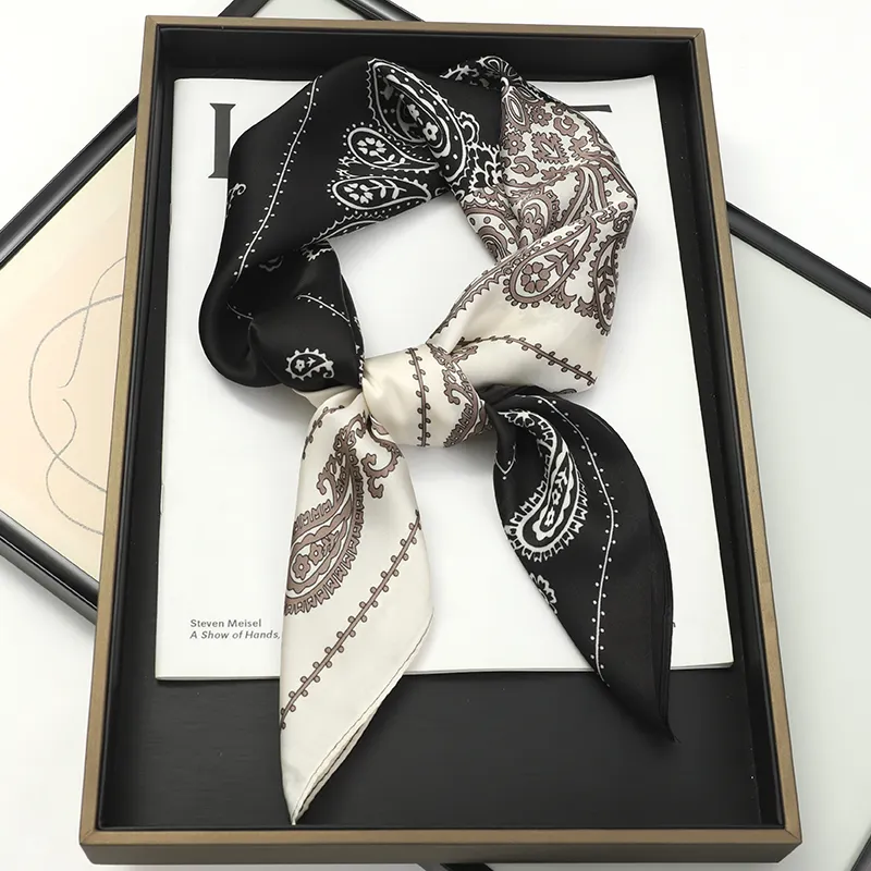 Il produttore semplice possiede nuove sciarpe di raso di seta American islam fasce 70*70cm fazzoletto da collo imballaggio marocchino