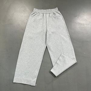Pantalon vintage de style urbain de haute qualité 320 grammes pour femmes et hommes, avec logo personnalisé, idéal pour le streetwear - Product Image 4