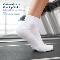 Chaussettes de course athlétiques OEM Quarter Cushion pour les programmes de course et les fournisseurs d'événements, avec emballage à marque privée