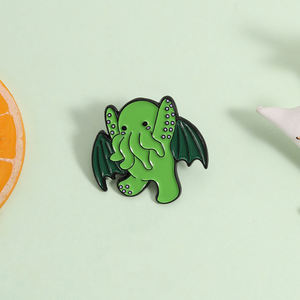 Broches de Esmalte de la Mitología de Cthulhu, Broche de Solapa con Tentáculos de Pulpo y Alas de Murciélago, Ficción de Fantasía, Venta al por Mayor - Product Image 2